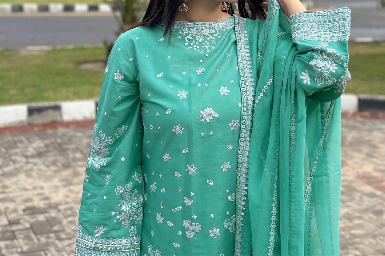 Lawn Embroidered 3Piece IB - 376